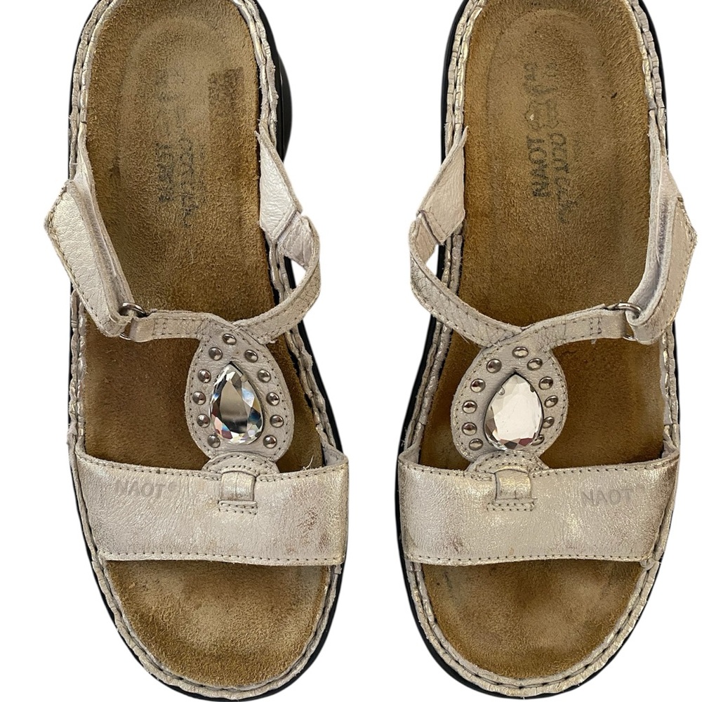 Naot Light Gold Sandals with crystal detail Size 9 (40)NWOT